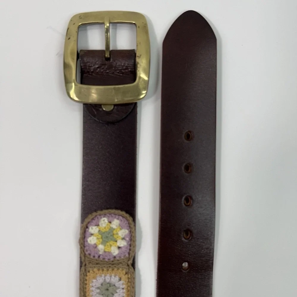 ELISE‎ M Genuine Leather Brass Buckle Belt Crochet Squares Pastel Size S/M 40